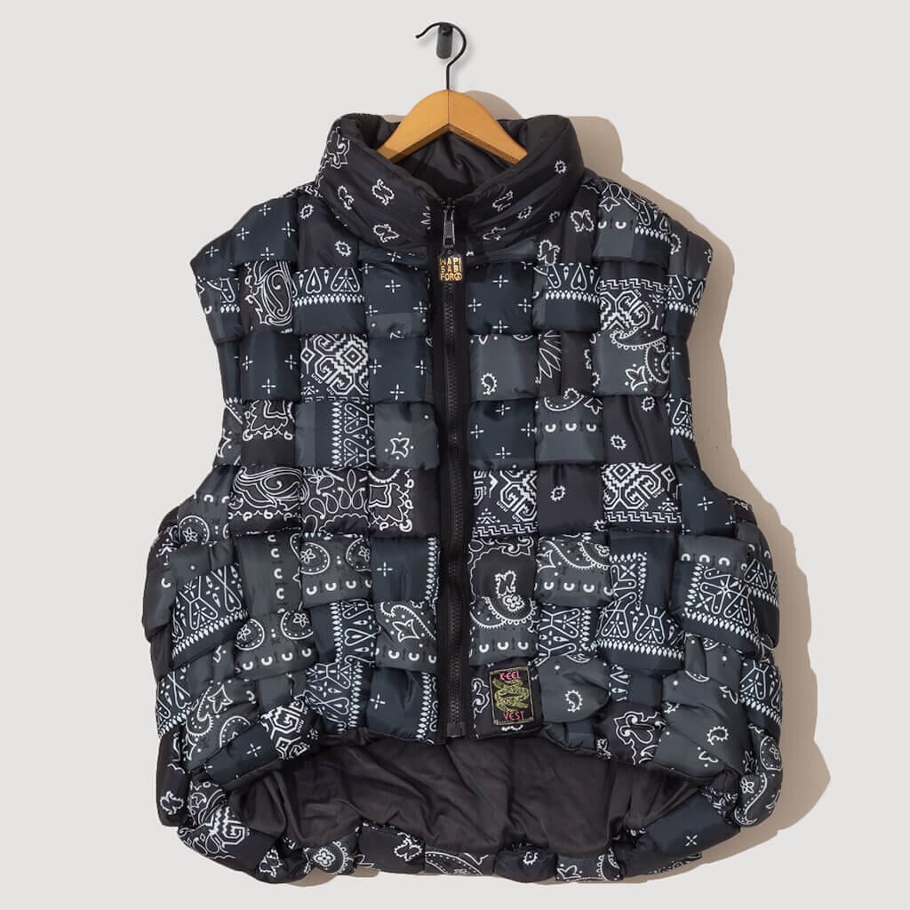 Bandana Print Nylon Keel-Weaving Vest - Black | Kapital | Peggs & son.